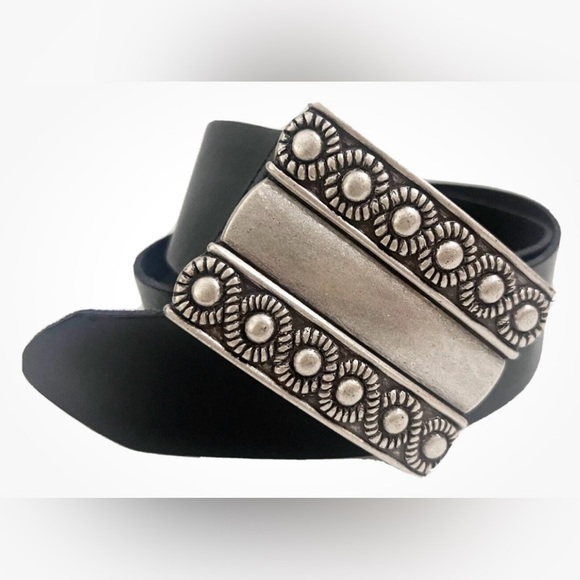 ESCADA Women’s Brushed Silver Floral Buckle with Wide Black Leather Belt VTG main image 6